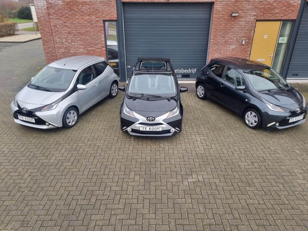 Toyota Aygo 1.0-12v comfort navigator / nl auto / nap