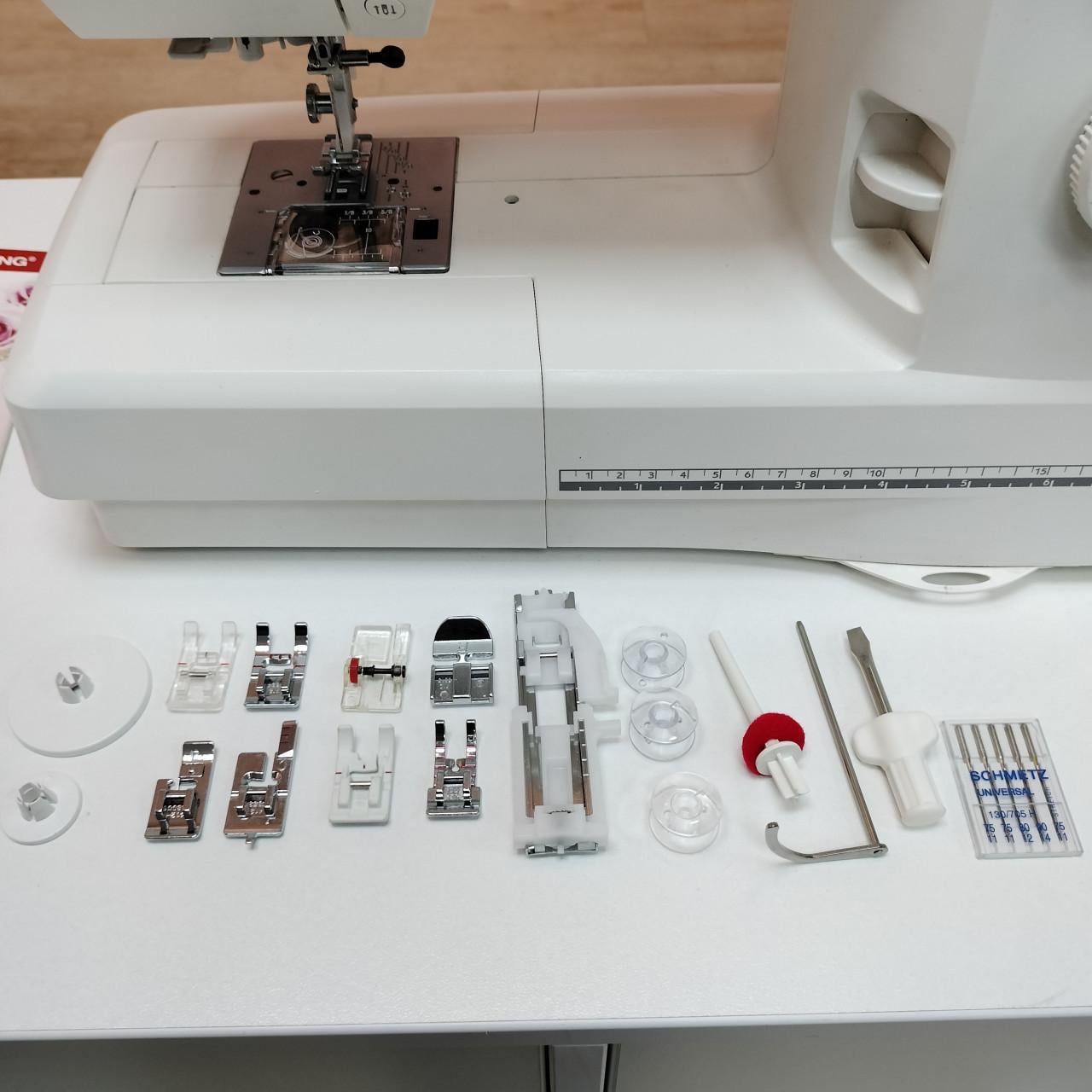 Husqvarna Viking Eden Rose 250 naaimachine