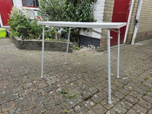 Inklapbaar tafeltje