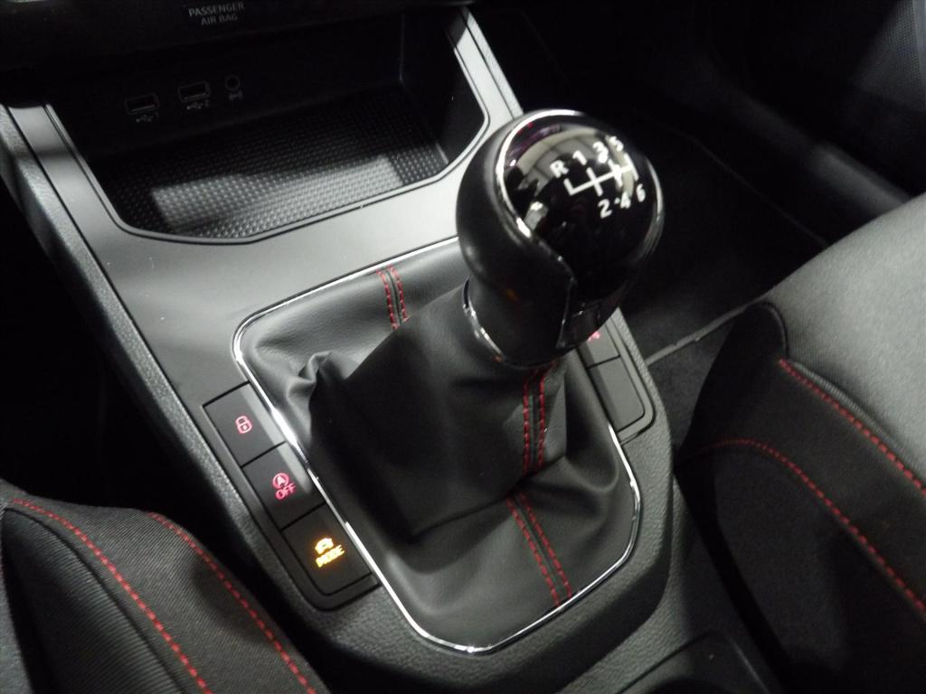 Seat Ibiza 1.0 ecotsi 115pk fr business intense