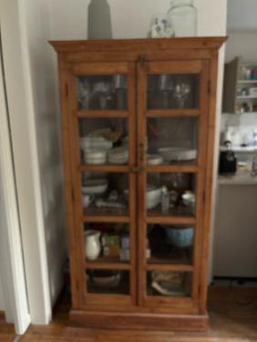 Vitrinekast massief hout