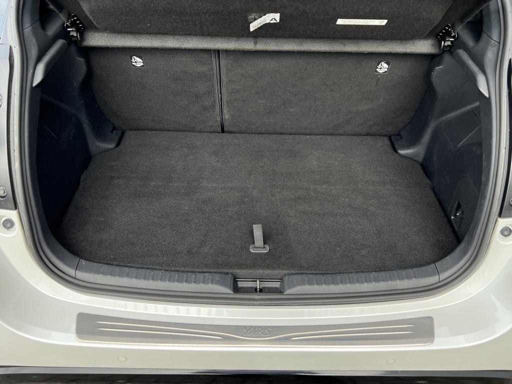 Toyota Yaris 1.5 hyb. executive | nl auto | dealerondehouden | hud | jbl au