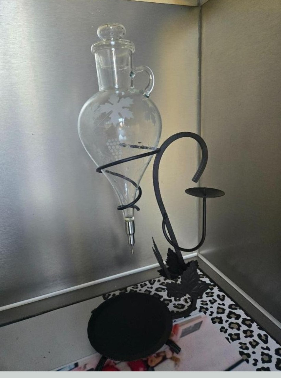 Prachtige wijn-decanter uit Frankrijk. 47 cm. Alleen afhalen M'Burg