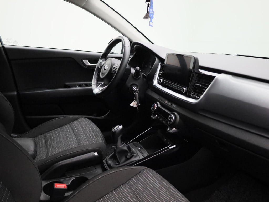 Kia Stonic 1.0 t-gdi mhev dynamicline | lmv | parkeer sensoren | cruise con