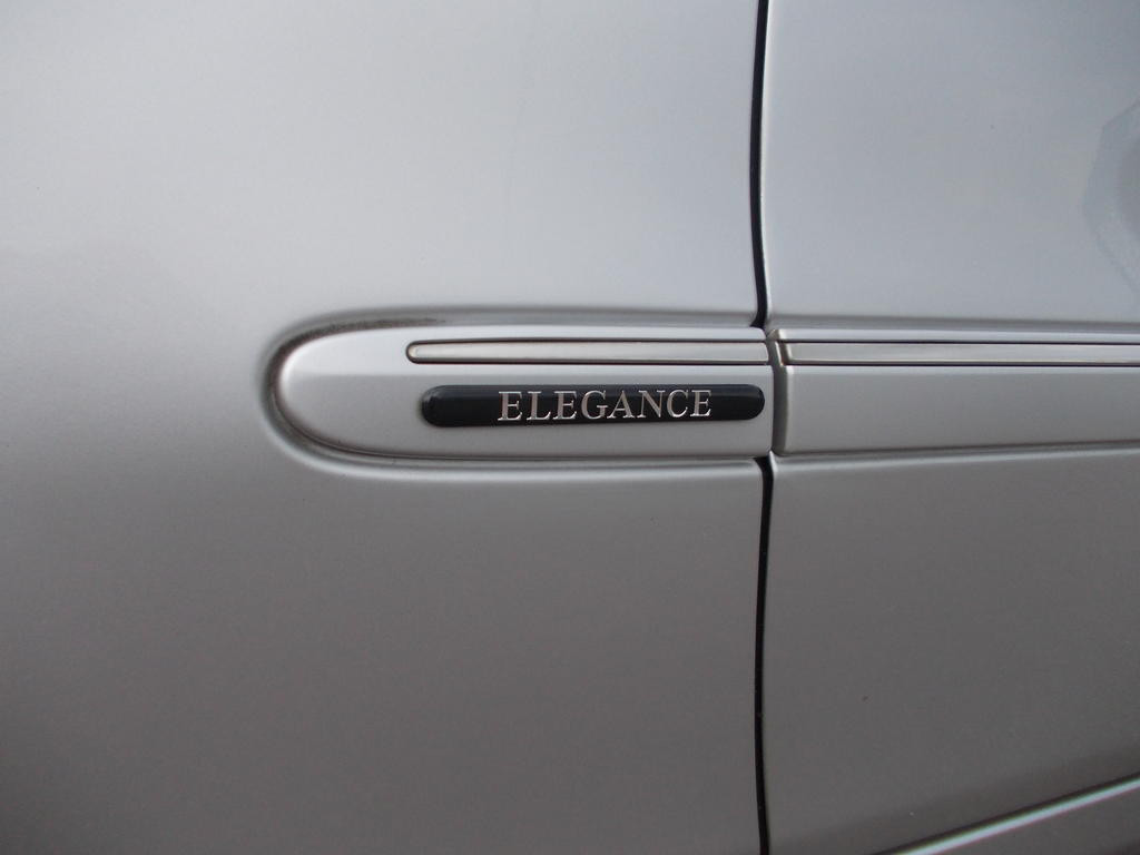Mercedes-Benz E-Klasse 220 cdi elegance aut. e220cdi