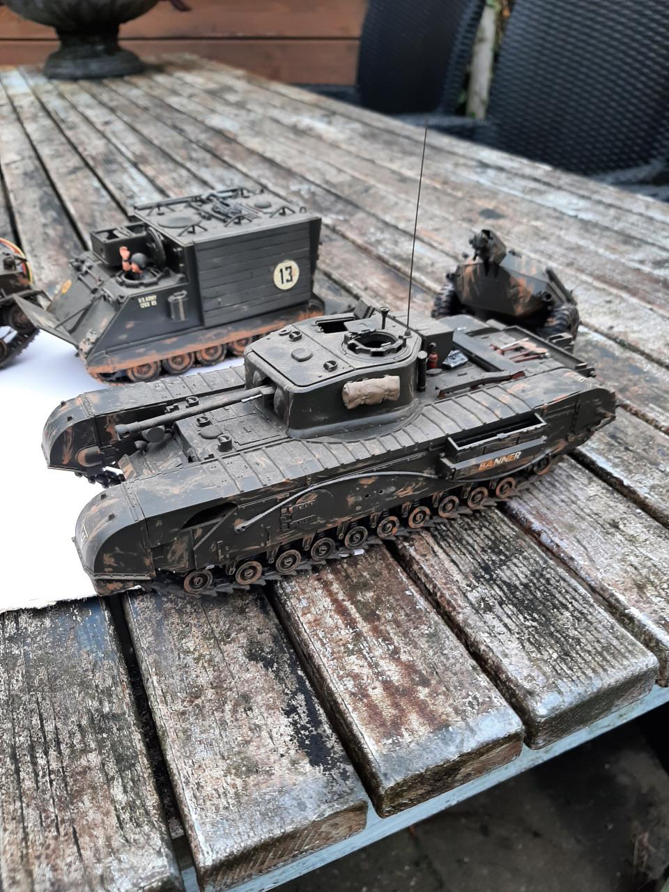 Diverse militaire voertuigen denk schaal 1;32