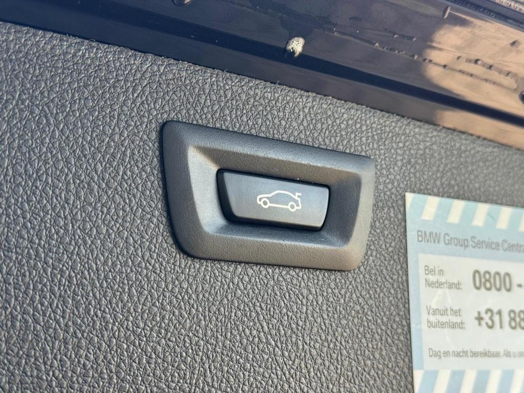 BMW 3-serie touring 318i corp l. exec