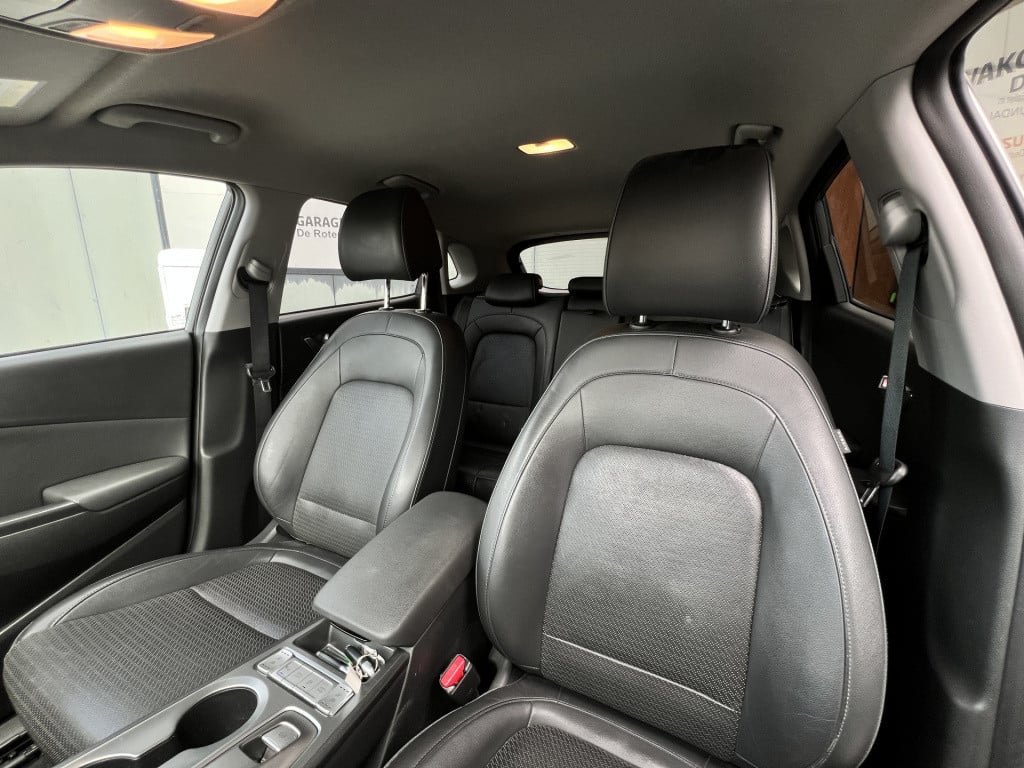 Hyundai Kona ev premium 64 kwh - 18 inch | head-up display | stoel- & stuur