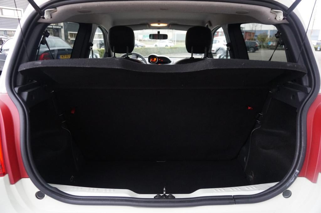 Renault Twingo 1.2 16v collection airco / cruise / elektr. ramen / nap