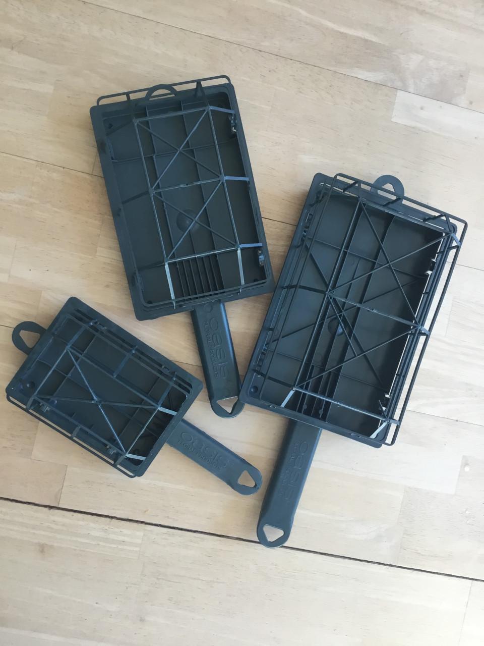 Oase houders voor liggende boeketten