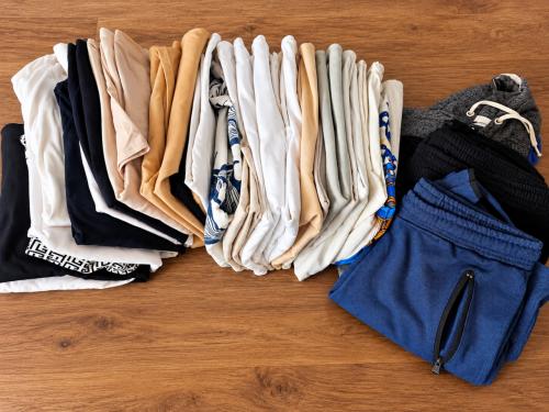 👕✨ Groot kledingpakket van maar liefst 37 kledingstukken!