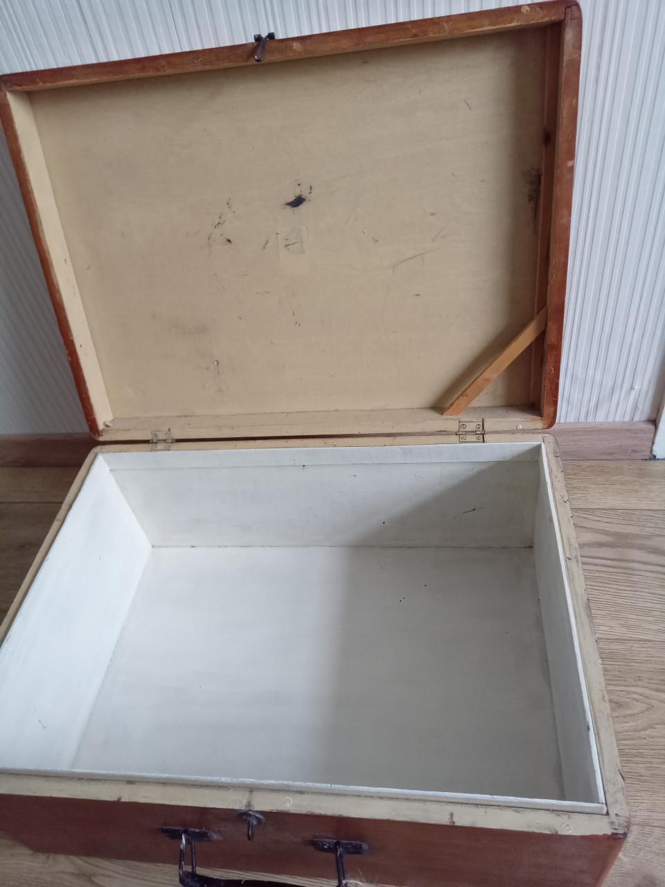 Oude houten gereedschapskoffer