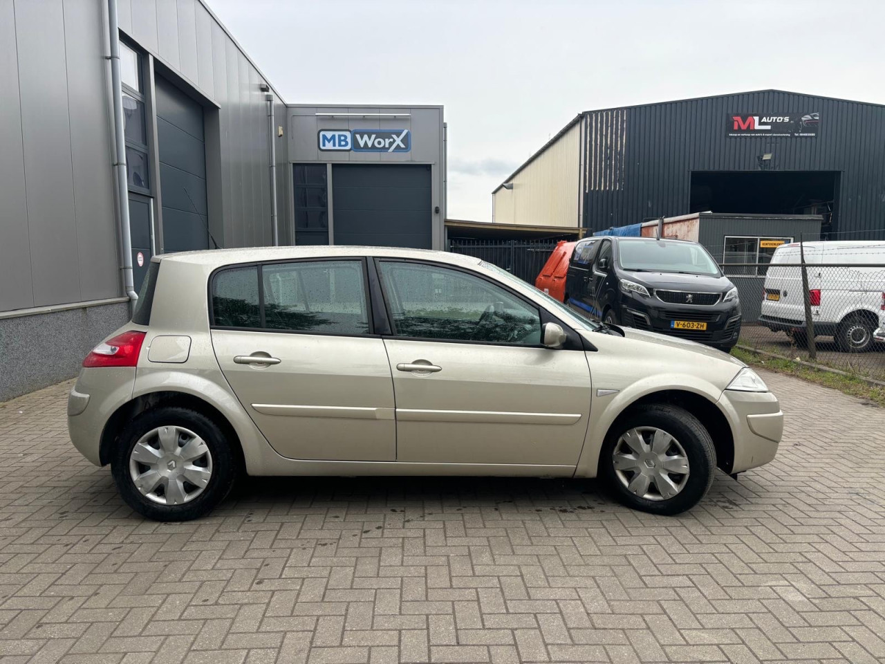 Renault Megane 1.6-16V Business Automaat