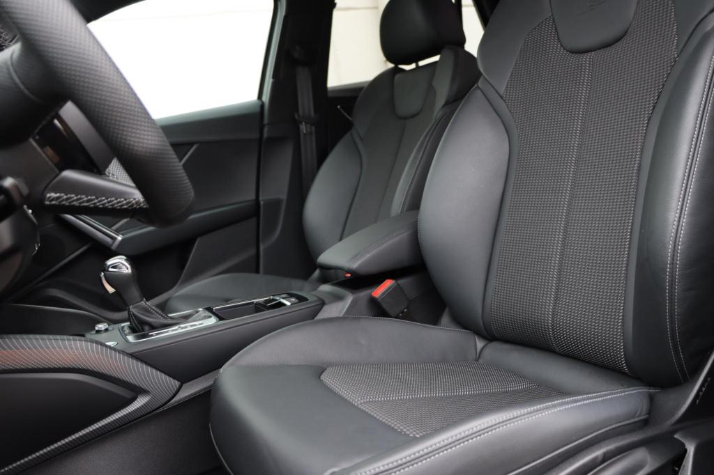 Audi Q2 35 tfsi s edition 150pk s tronic s-line | stoelverwarming | camera 