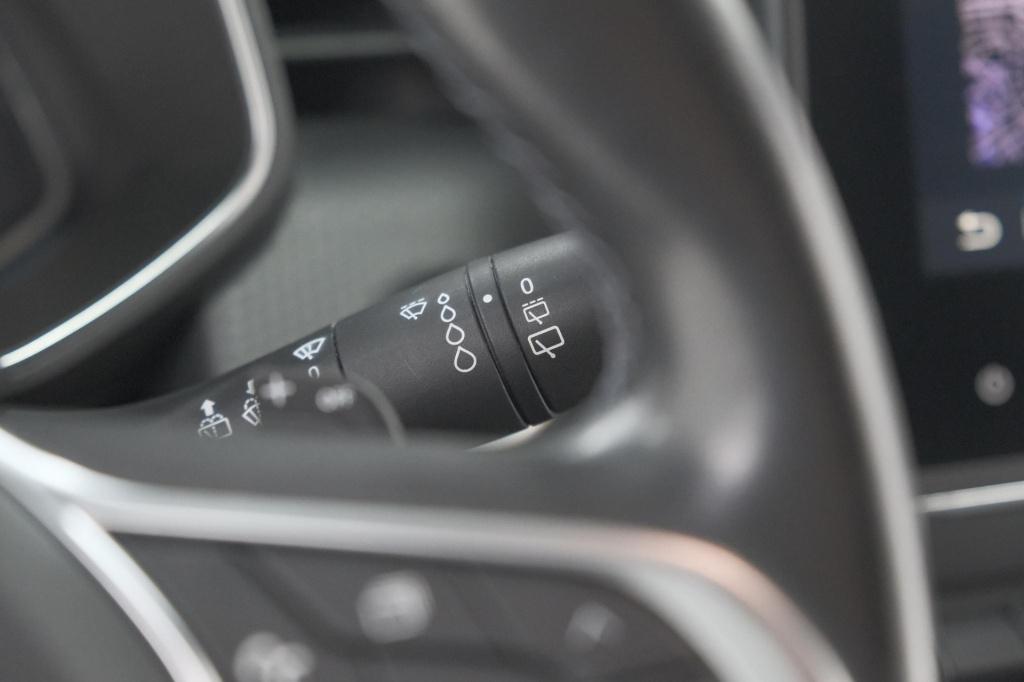 Renault Clio tce 130 edc intens |  allseason banden | camera | navigatie | 