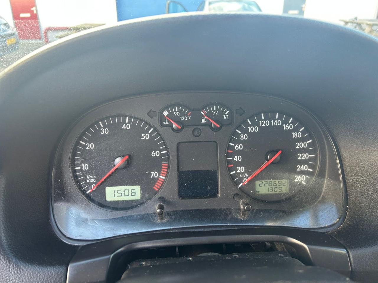 Volkswagen Bora 1.6-16V Mooie Auto! Lees Tekst!