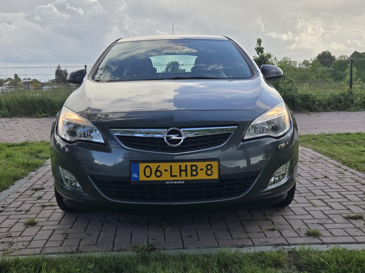 Opel Astra J 1.6 Edition | 192.297 KM |NAP | Goed onderhouden + Nette staat