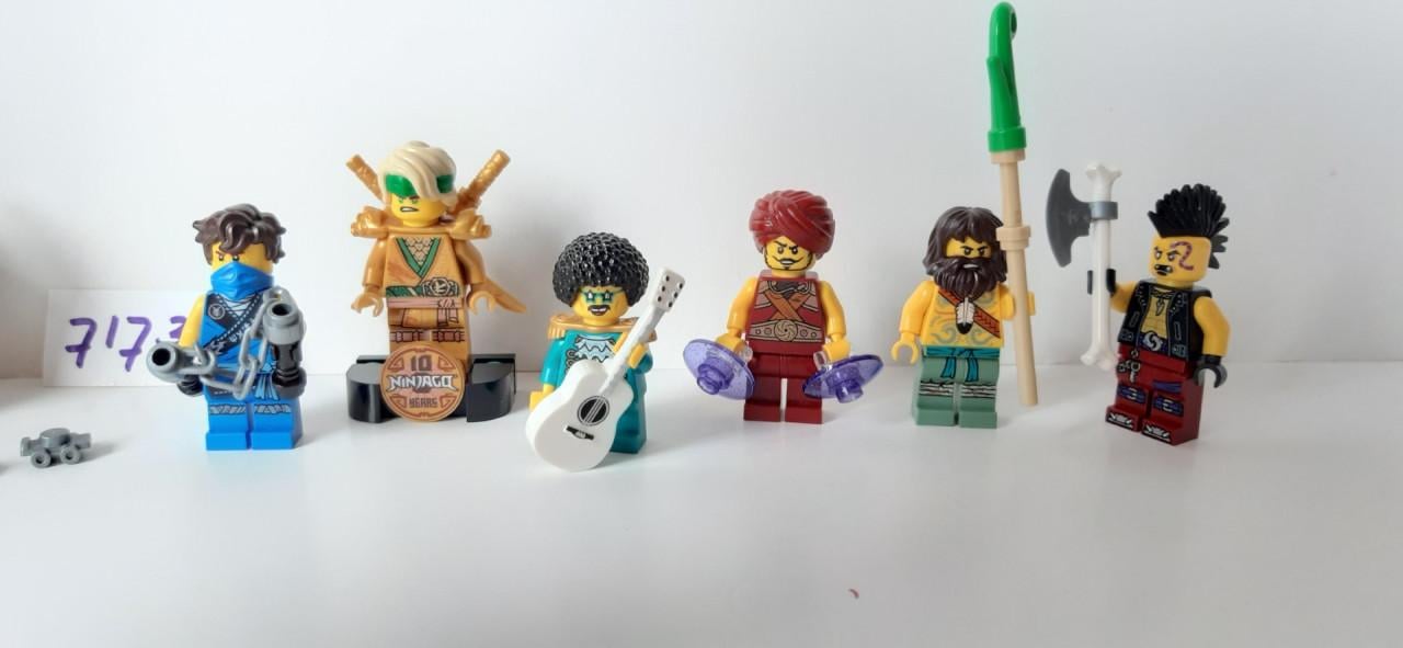 Lego Ninjago 71735: Toernooi der Elementen met alle 7 figuren