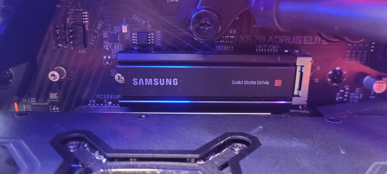 High-End Gaming PC/Ryzen 9 5950X/4070Ti Super/32GB RAM