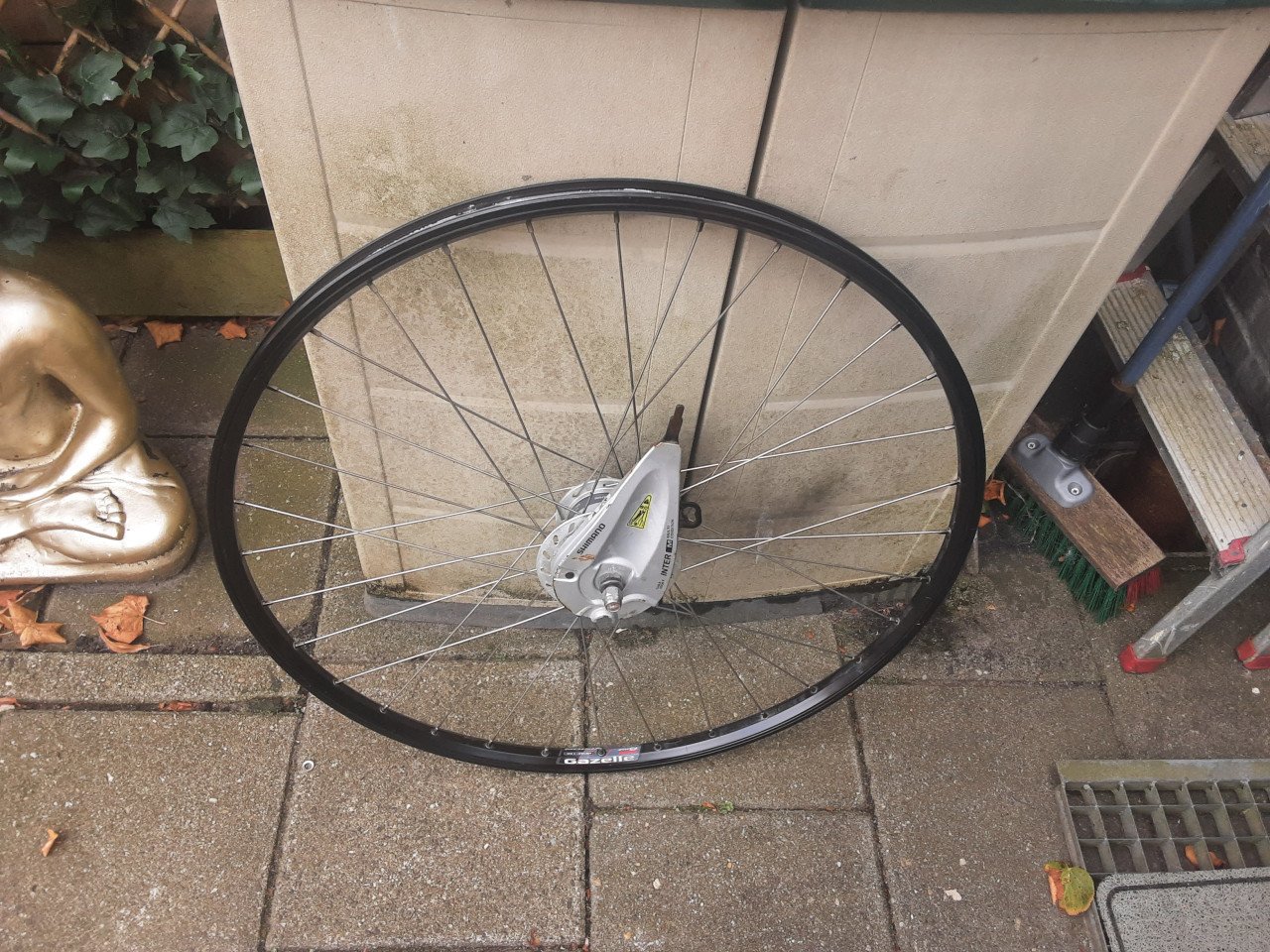 Gazelle 28 inch shimano voorwiel, naafdynamo, rollerbrake rem