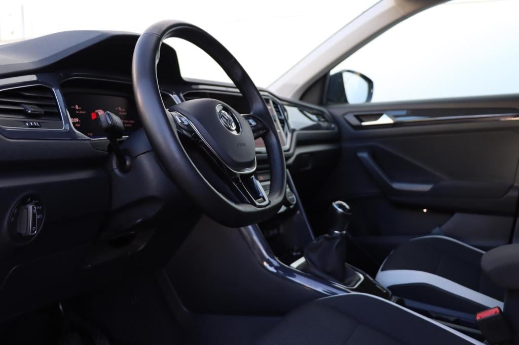 Volkswagen T-roc 1.5 tsi sport