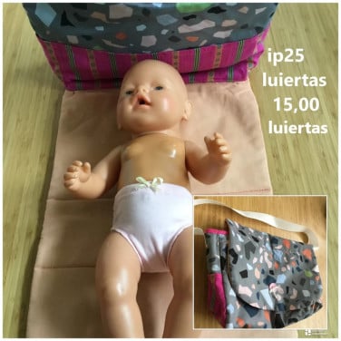 Baby born / babyborn luiertas. Opbrengst KiKa. Poppenkleertjes.