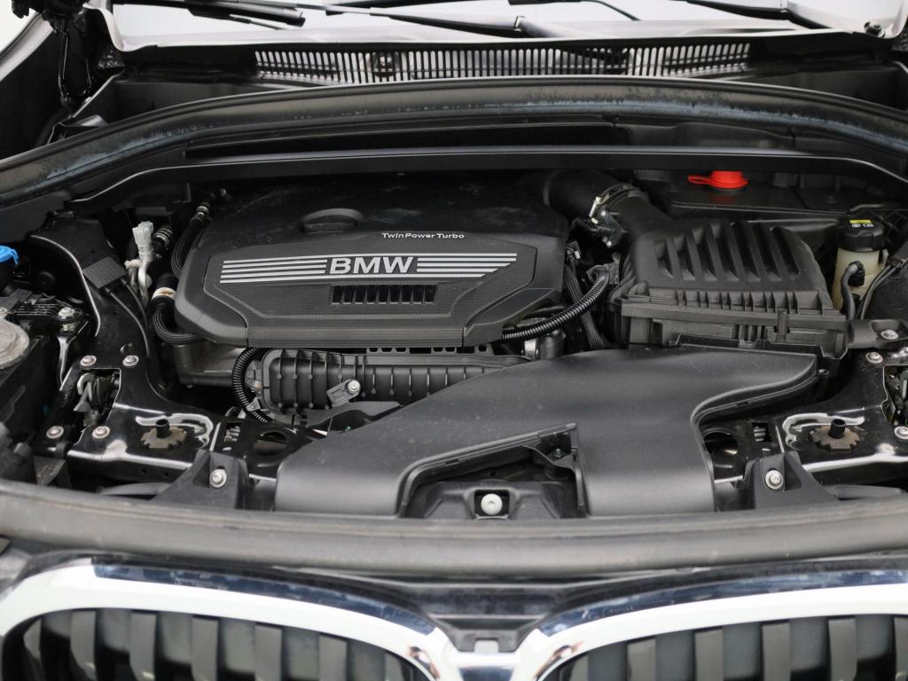 BMW X1 sdrive18i high executive | apple carplay / android auto | stoel- stu