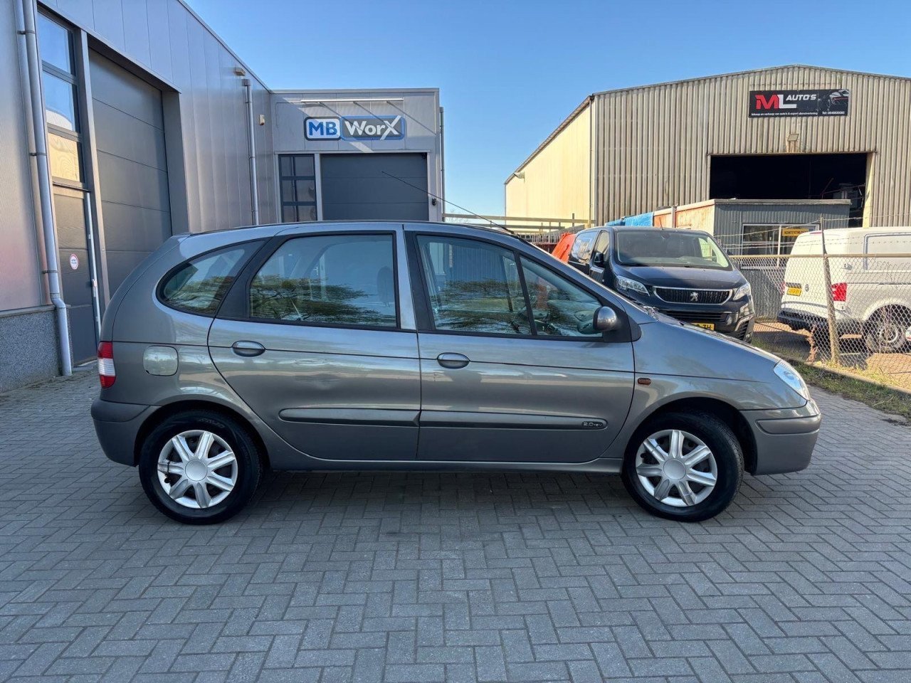 Renault Scenic 2.0-16V Expression Automaat