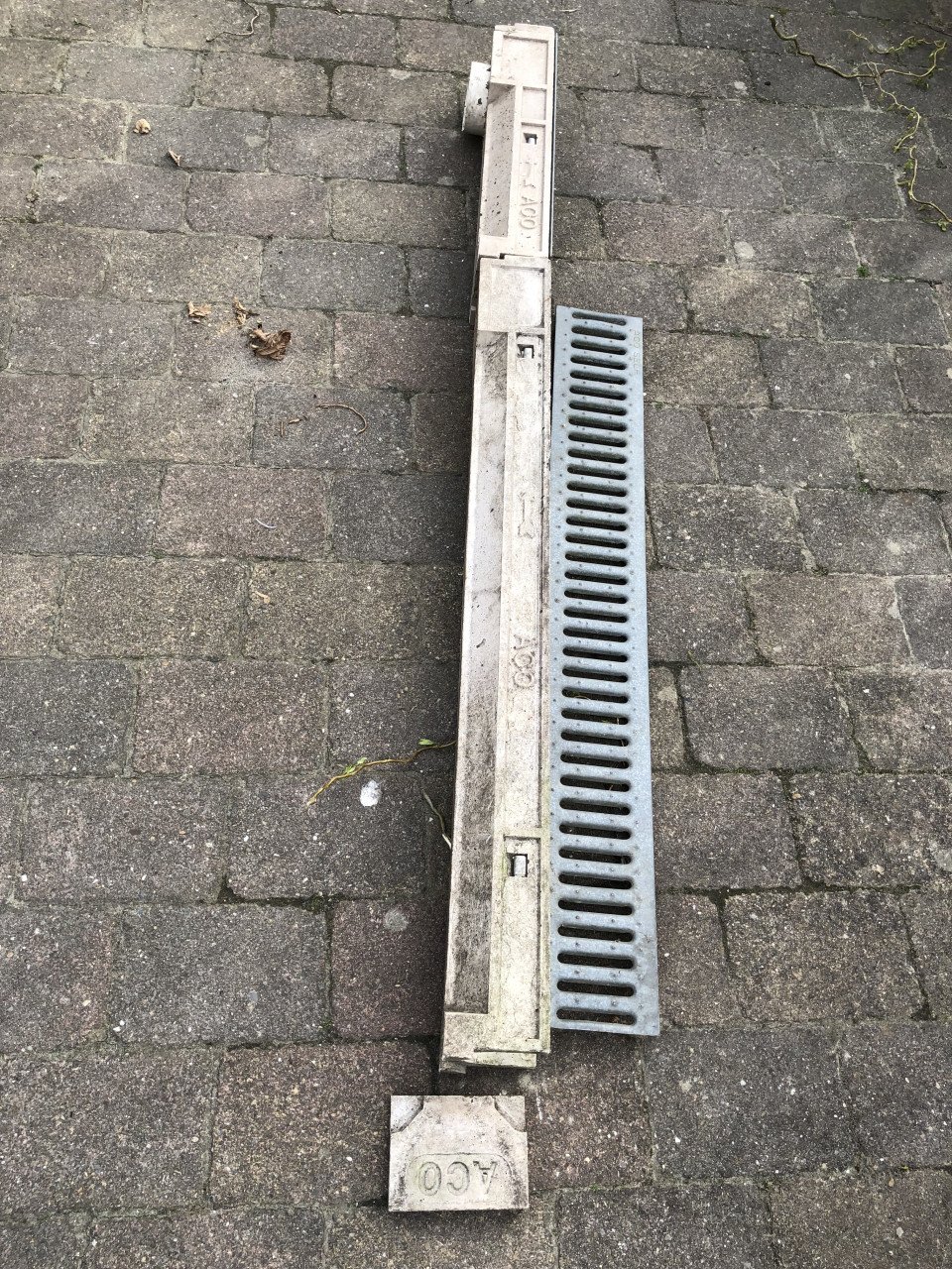 Te koop straat-terras drain ( lijngoot) merk ACO