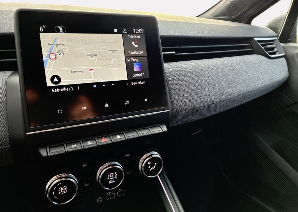 Renault Clio 1.6 e-tech full hybrid 145 techno - 5 jaar garantie / pack loo