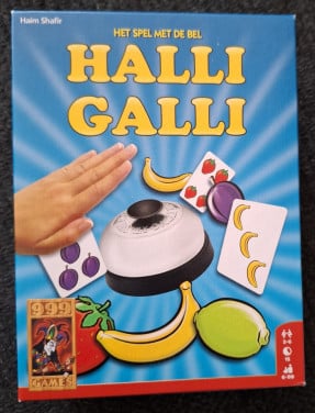 Twee spelletjes:  Het spel met de bel, Halli Galli, en Butler Bell