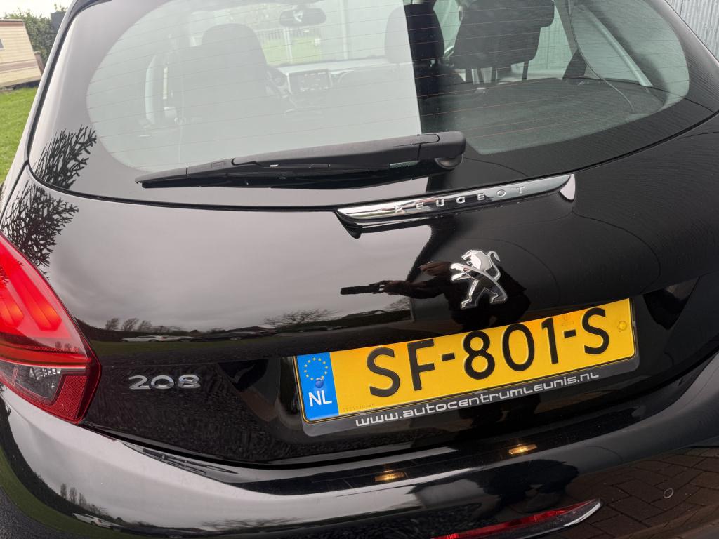 Peugeot 208 1.2 puretech blue lease executive 5-drs