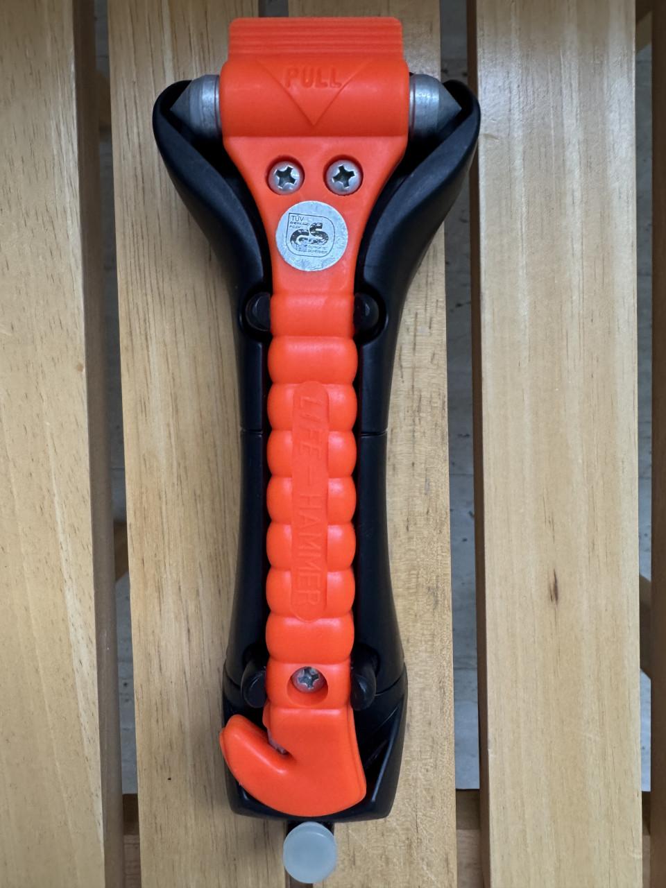 Veiligheidshamer auto