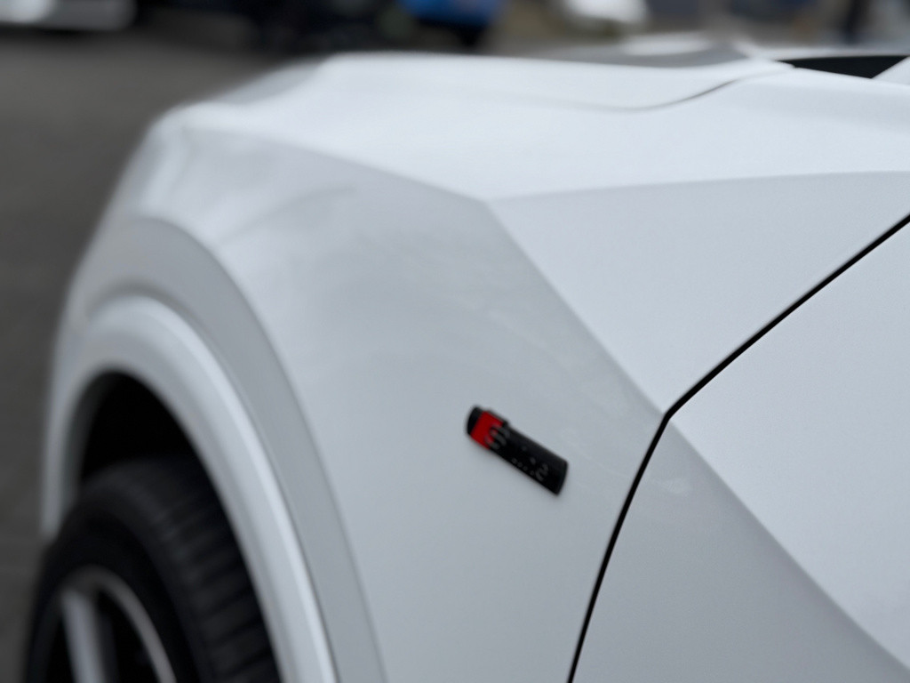 Audi Q2 30 tfsi s-line * virtual cockpit * carplay * keyless * leder