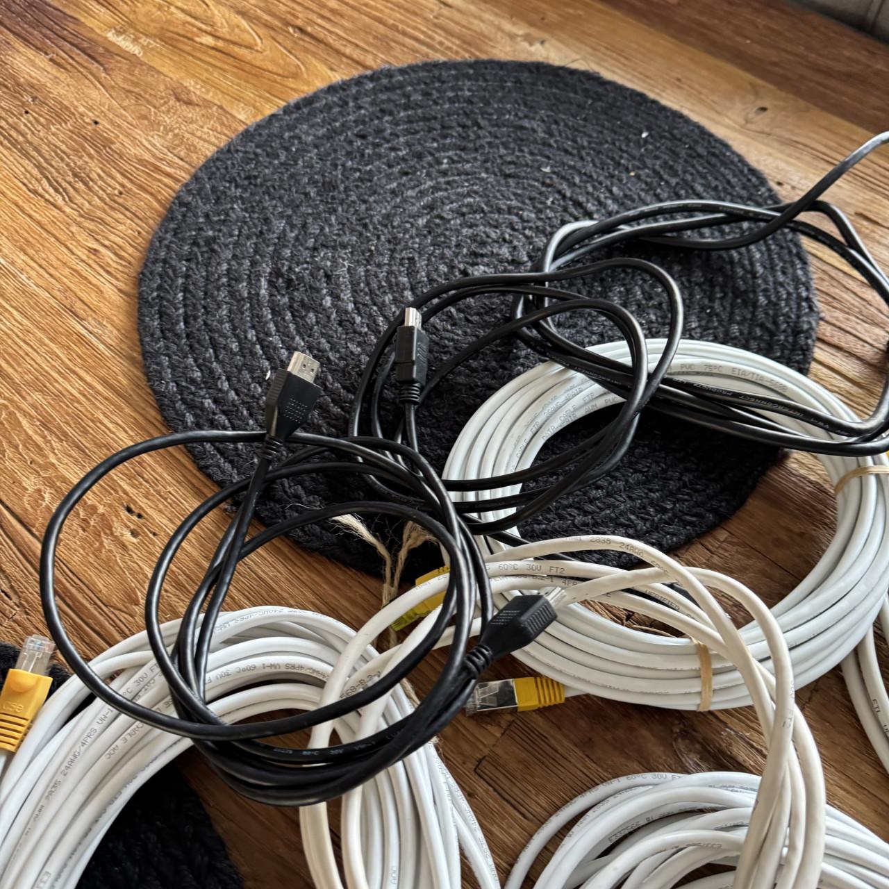 FTP en HDMI kabels en FTP verdeelboxen