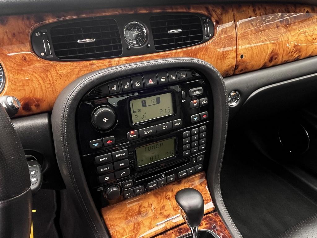 Jaguar Xj 4.2 v8 executive