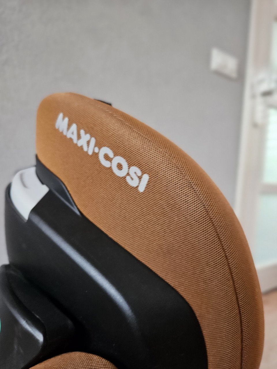 Maxi cosi kore pro i-size  authentic cognac  ( Z.G.A.N)
