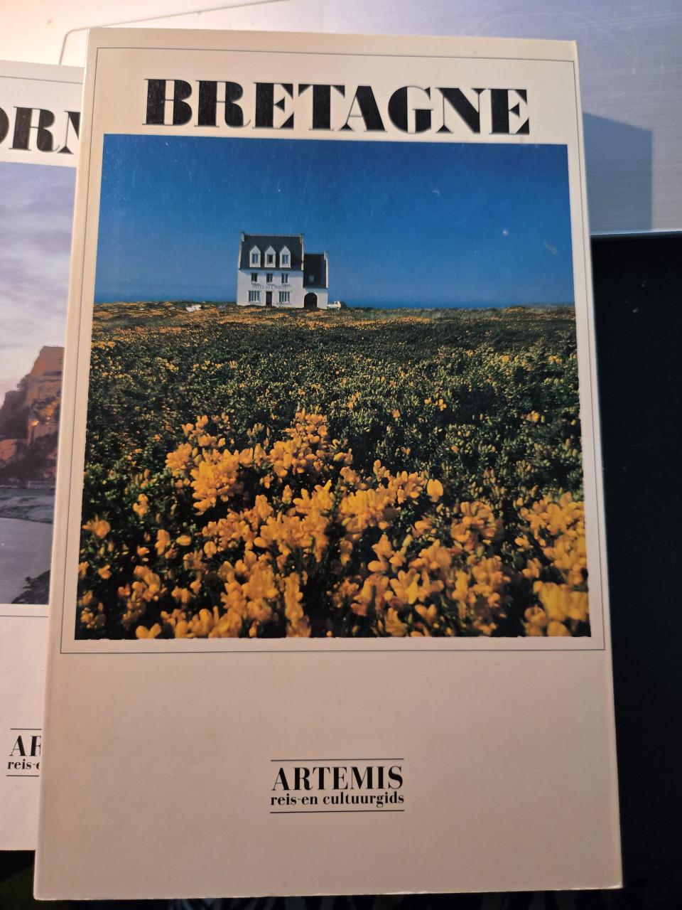 Verzameling vintage Artemis reis- en cultuurgidsen. 5 stuks