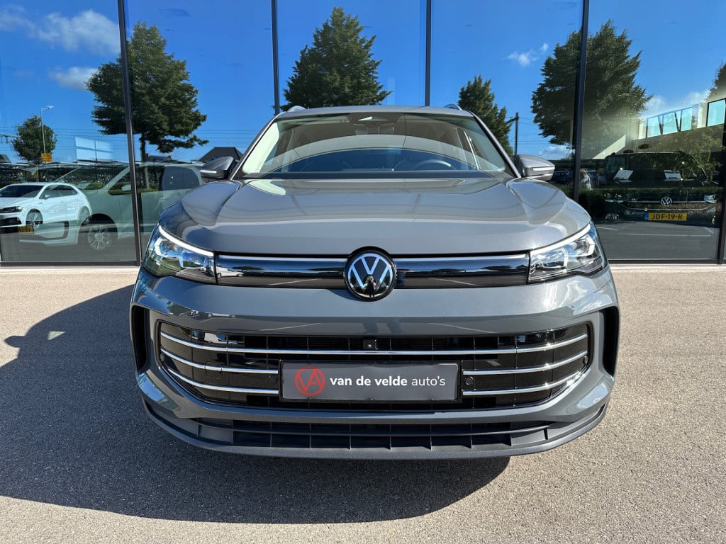 Volkswagen Tiguan 1.5 etsi 150pk elegance | 360 camera | trekhaak | elek. a