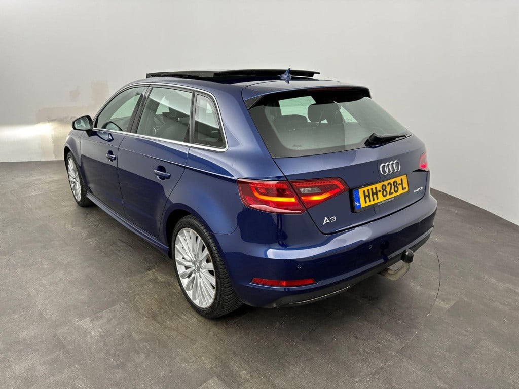 Audi A3 sportback 1.4 e-tron phev s-line pano acc lane