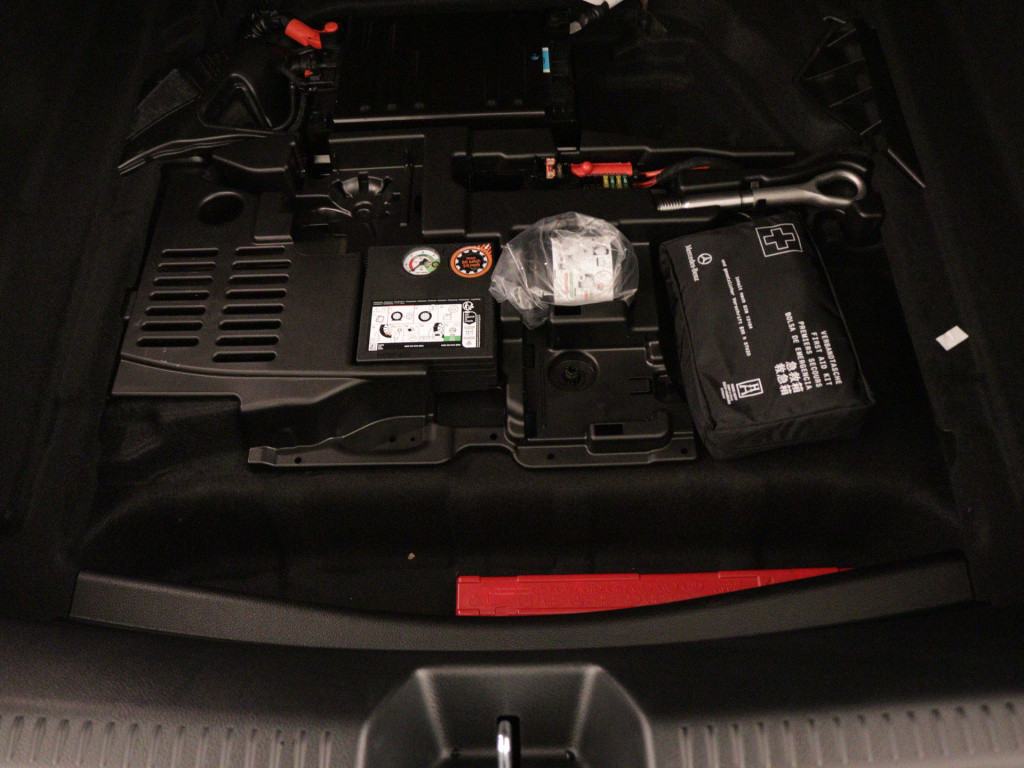Mercedes-Benz Cla shooting brake 180 star edition luxury line | trekhaak | 