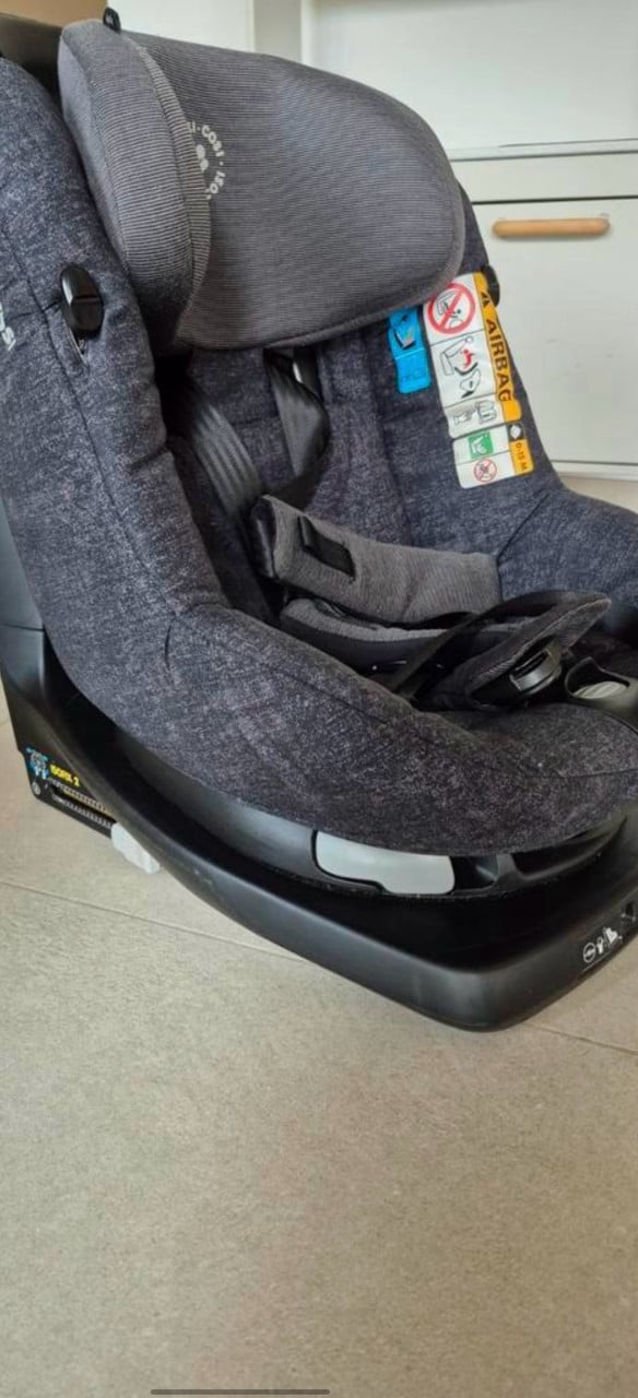 Maxi Cosi Axissfix autostoel - draaibaar
