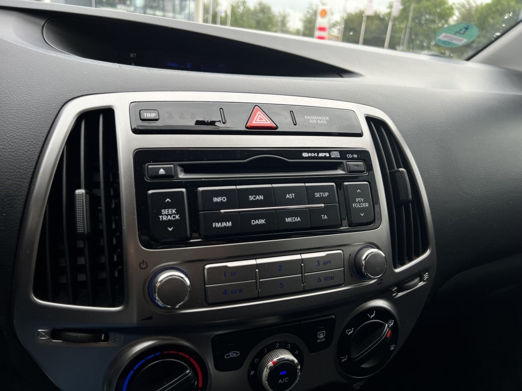 Hyundai I 20 1.2i i-motion | radio | airco | trekhaak