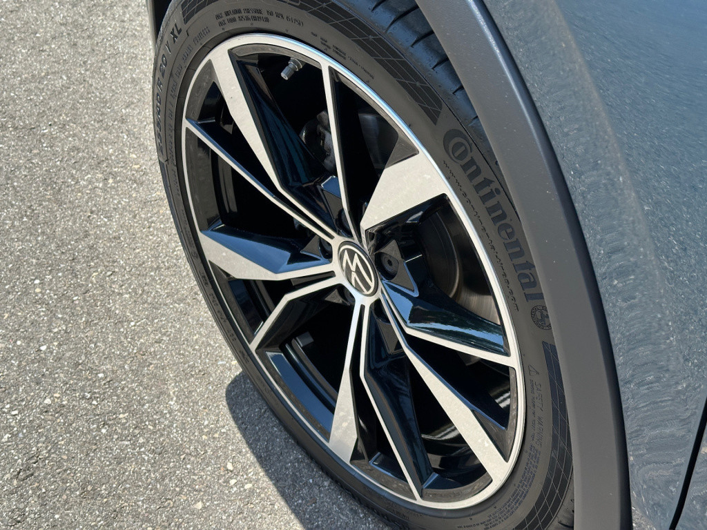 Volkswagen Tiguan 1.5 tsi 150pk dsg r-line | trekhaak | panoramadak | led |