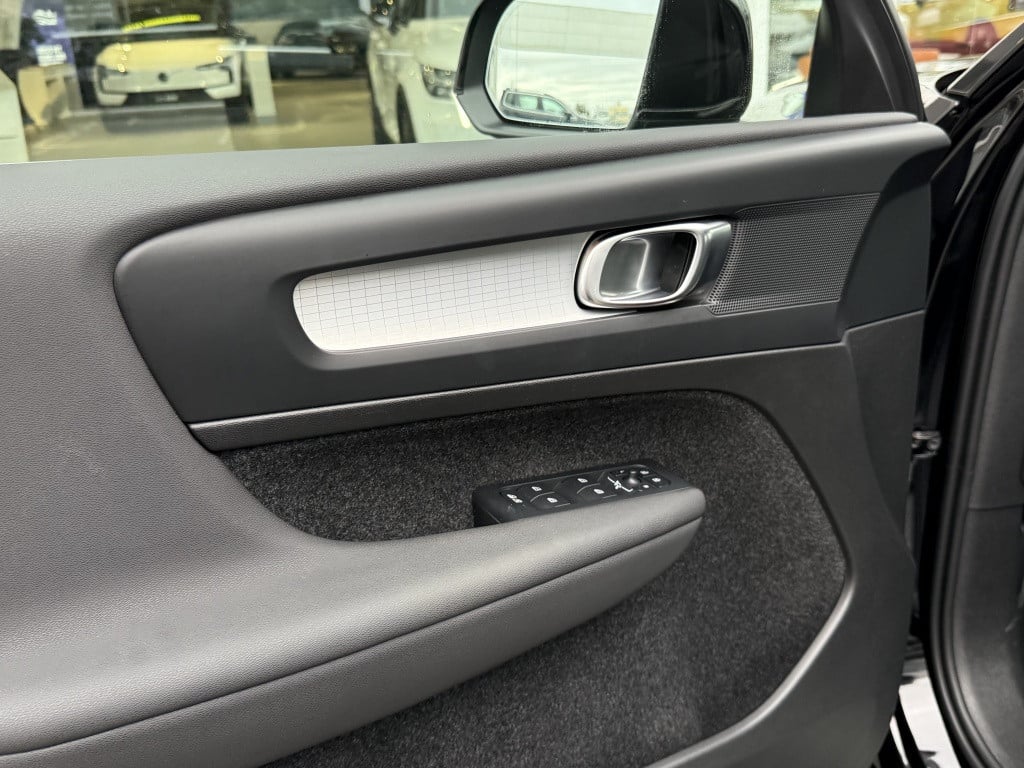 Volvo XC40 t4 211pk recharge inscription exp| navi| climate| camera| dab+|