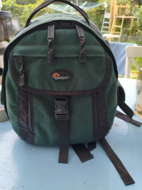 Nette Lowepro rugtasje voor oa je foto camera.