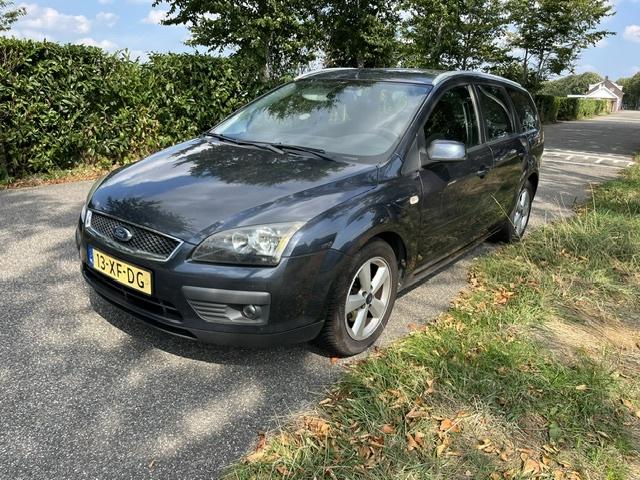 Ford Focus wagon 1.6-16v futura
