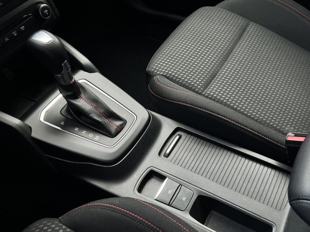 Ford Focus wagon 1.0 ecoboost hybrid st line | winter package | camera | cr