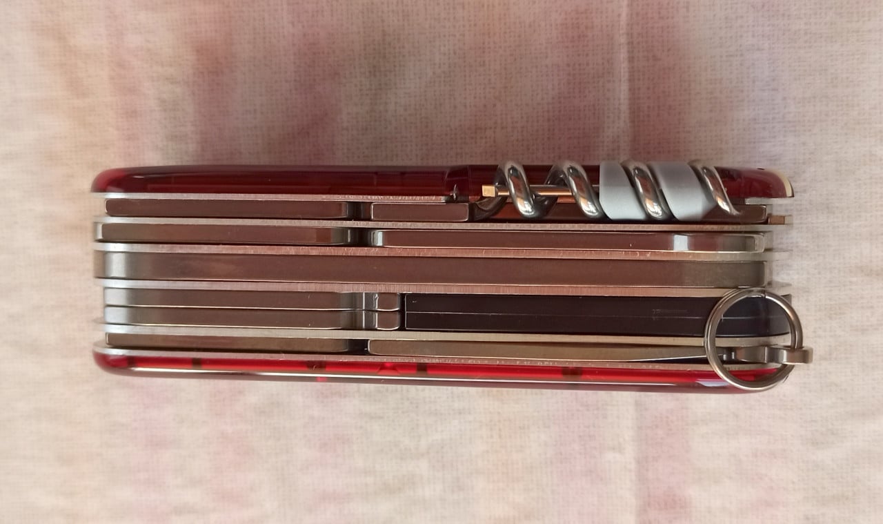 Victorinox Cybertool 34 functies - Nooit gebruikt - Model 1.7725.T