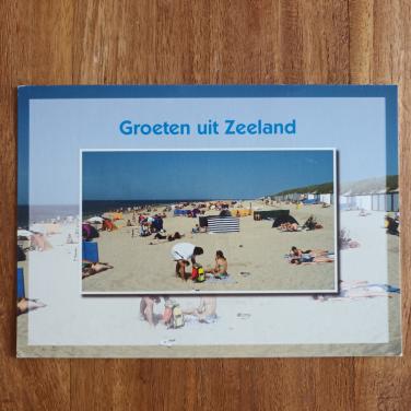Groeten uit Zeeland, strandtafereel